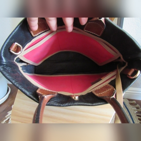 Dooney & Bourke Bag - Picture 7 of 13